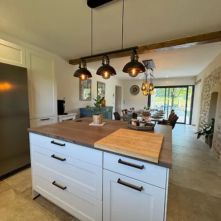 Holiday home Mas Des Papillons En Provence *